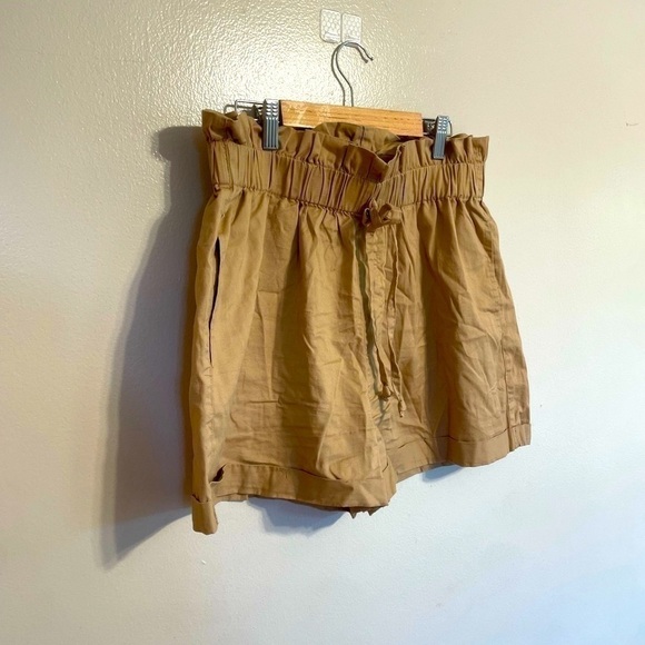 CI Sono Tan High Waisted Shorts - Picture 3 of 10